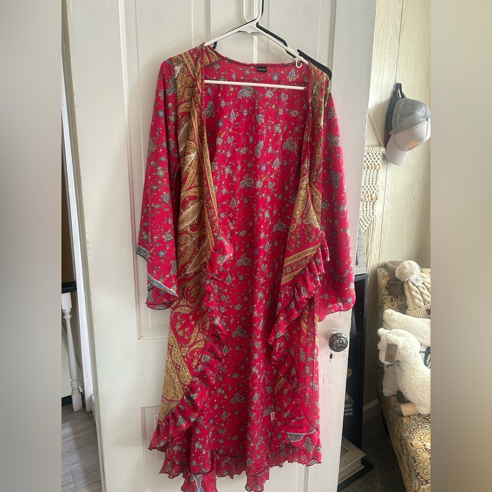 Jezebel pink Kimono with Gold and Blue Floral Design